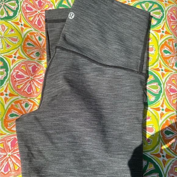 lululemon athletica Pants - EXCELLENT - WOMENS XS - LULULEMON CROP PANTS
